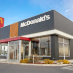 マクドナルド　徒歩7分